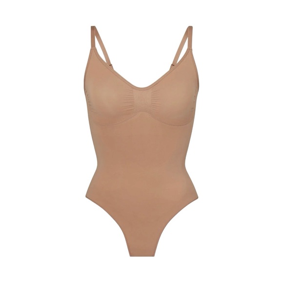 SKIMS Seamless Sculpt Thong Bodysuit Sienna Brown Womens Size S/M Shapewear NWOT - Picture 4 of 13